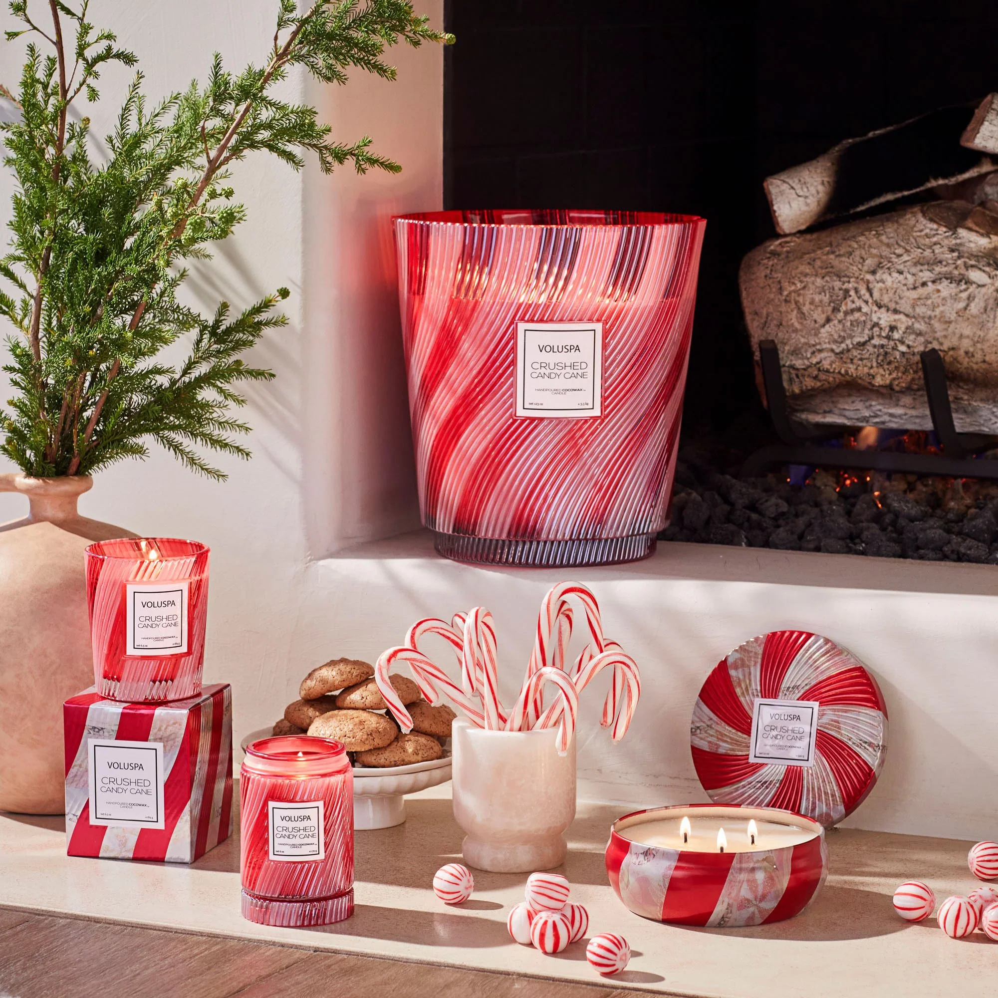 Crushed Candy Cane - Classic Candle - Image 4